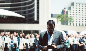 20-Unconventional-Ways-to-Stand-Out-in-a-Crowded-Market-1000x600-9