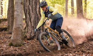 AI-Driven-Sports-Glasses-Power-Ride-1000x600-2