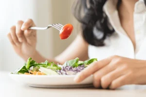 diet-dieting-asian-young-woman-600nw-2438263745-3